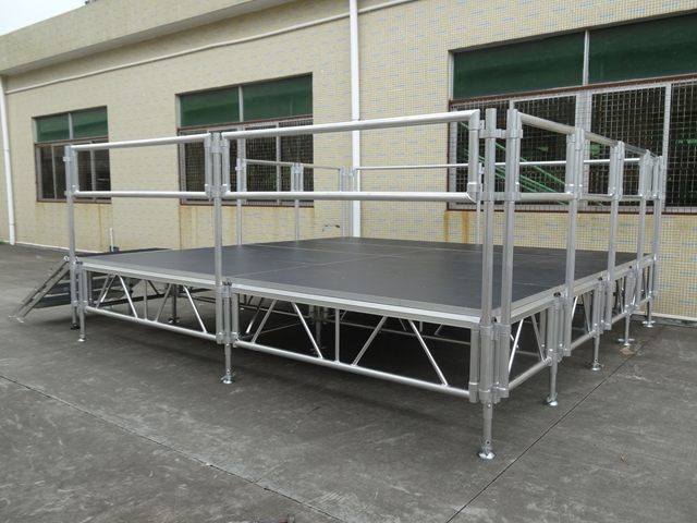 aluminum stage