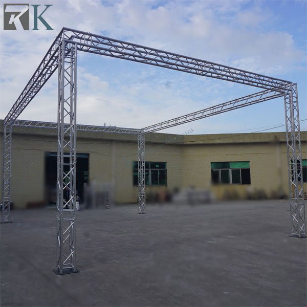 stage spigot truss