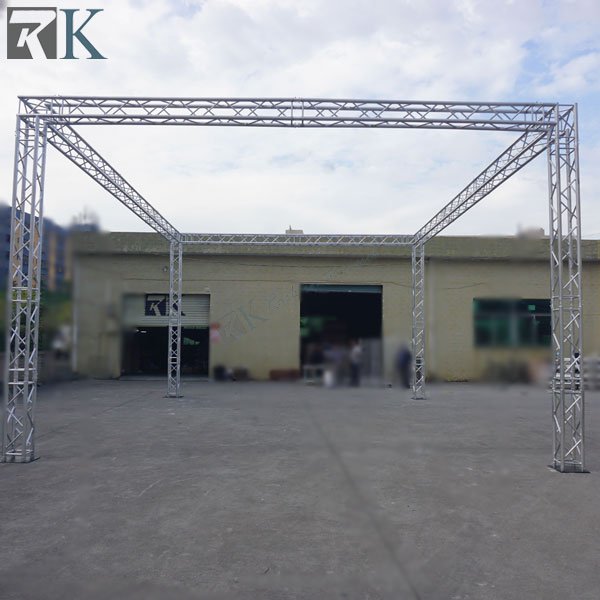 stage spigot truss