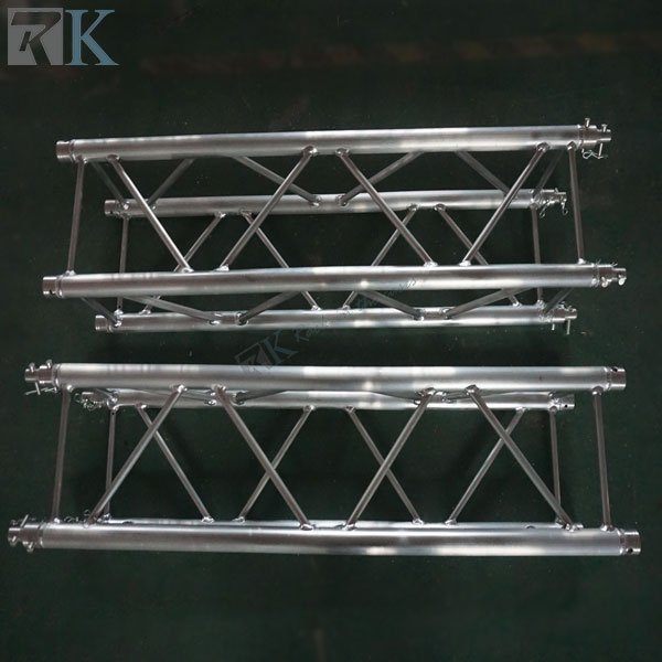 stage spigot truss